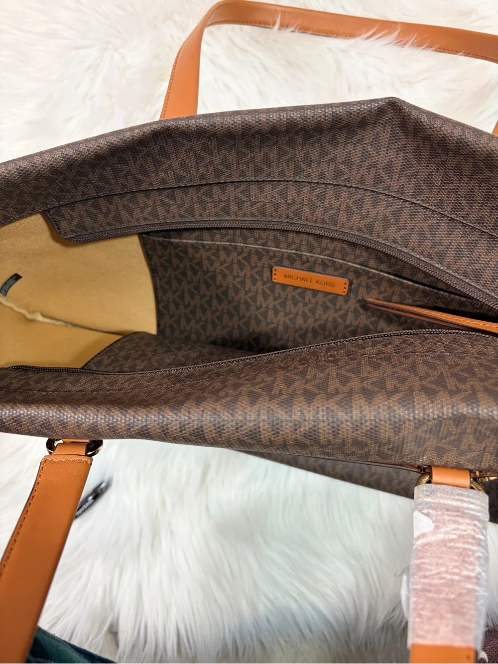 Michael Kors Elliot Large Tote✨brand new